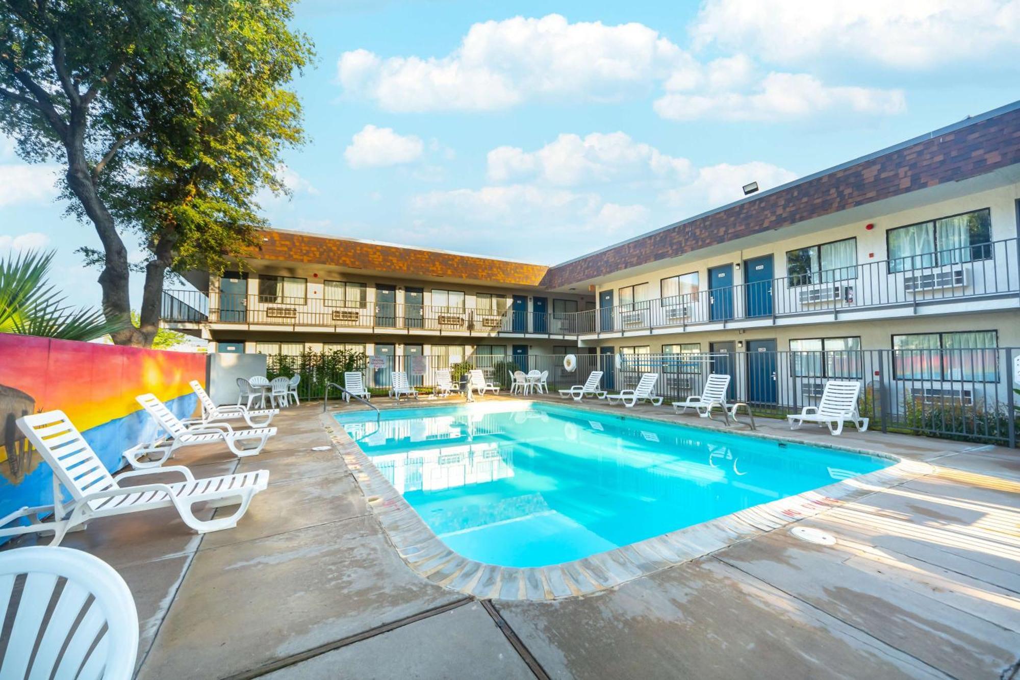 Motel 6-Del Rio, Tx Ngoại thất bức ảnh